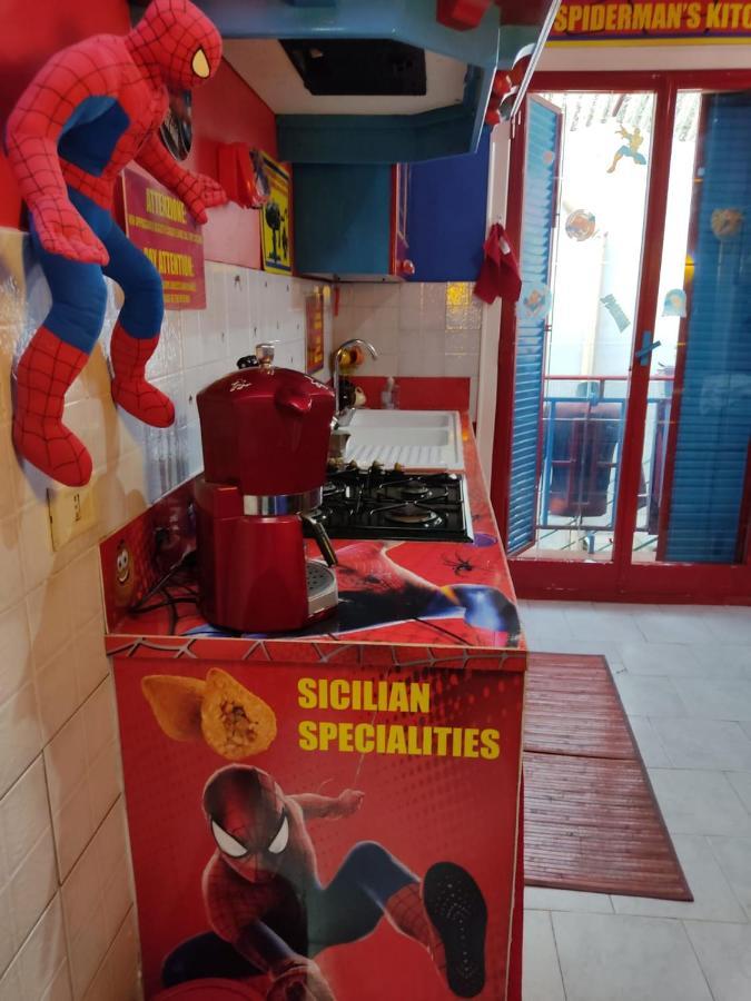 Spiderman House Catânia Exterior foto